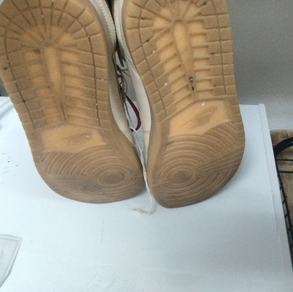 Shoes - Picture 9 of 9